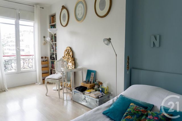 Appartement F5 à vendre - 5 pièces - 86.0 m2 - PARIS - 75013 - ILE-DE-FRANCE - Century 21 Lutèce Immobilier Appartement F5 à vendre - 5 pièces - 86.0 m2 - PARIS - 75013 - ILE-DE-FRANCE - Century 21 Lutèce Immobilier
