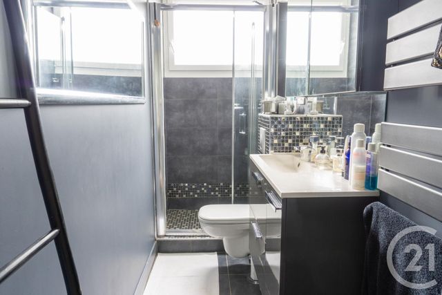 Appartement F5 à vendre - 5 pièces - 86.0 m2 - PARIS - 75013 - ILE-DE-FRANCE - Century 21 Lutèce Immobilier Appartement F5 à vendre - 5 pièces - 86.0 m2 - PARIS - 75013 - ILE-DE-FRANCE - Century 21 Lutèce Immobilier