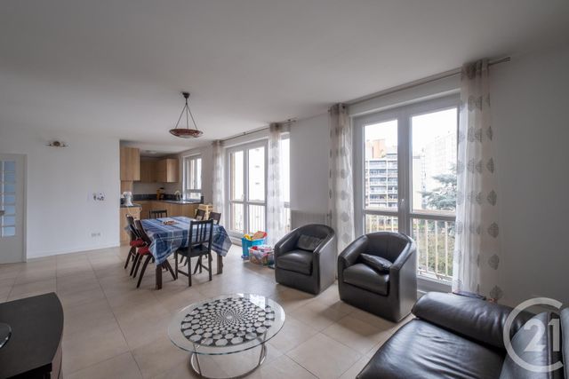Appartement F6 à vendre - 6 pièces - 132.6 m2 - PARIS - 75013 - ILE-DE-FRANCE - Century 21 Lutèce Immobilier Appartement F6 à vendre - 6 pièces - 132.6 m2 - PARIS - 75013 - ILE-DE-FRANCE - Century 21 Lutèce Immobilier