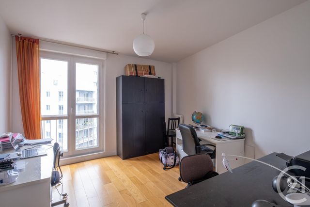 Appartement F6 à vendre - 6 pièces - 132.6 m2 - PARIS - 75013 - ILE-DE-FRANCE - Century 21 Lutèce Immobilier Appartement F6 à vendre - 6 pièces - 132.6 m2 - PARIS - 75013 - ILE-DE-FRANCE - Century 21 Lutèce Immobilier