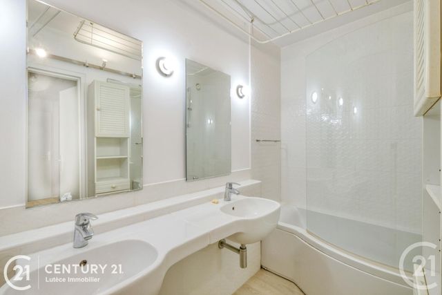 Appartement F7 à vendre - 7 pièces - 130.0 m2 - PARIS - 75014 - ILE-DE-FRANCE - Century 21 Lutèce Immobilier