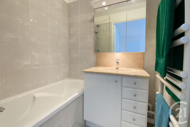 Appartement F3 à vendre - 3 pièces - 59.0 m2 - PARIS - 75013 - ILE-DE-FRANCE - Century 21 Lutèce Immobilier