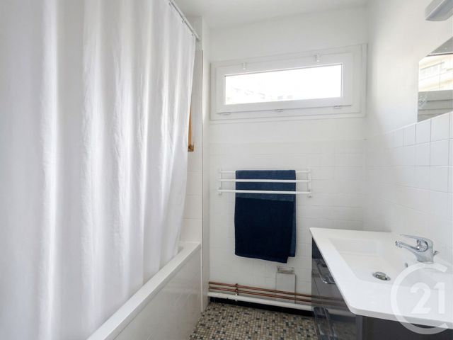 Appartement F3 à vendre - 3 pièces - 64.02 m2 - PARIS - 75013 - ILE-DE-FRANCE - Century 21 Lutèce Immobilier