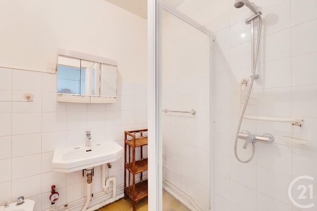 Appartement F2 à vendre - 2 pièces - 49.0 m2 - PARIS - 75014 - ILE-DE-FRANCE - Century 21 Lutèce Immobilier