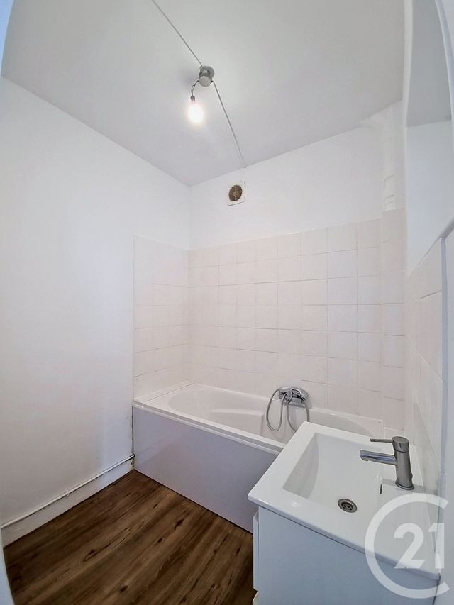 Appartement à vendre - 3 pièces - 56.4 m2 - GENTILLY - 94 - ILE-DE-FRANCE - Century 21 Lutèce Immobilier