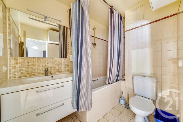 Appartement F1 à vendre - 1 pièce - 31.66 m2 - PARIS - 75013 - ILE-DE-FRANCE - Century 21 Lutèce Immobilier