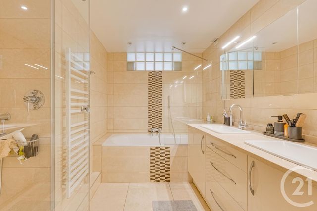 Appartement F4 à vendre - 4 pièces - 86.1 m2 - PARIS - 75013 - ILE-DE-FRANCE - Century 21 Lutèce Immobilier